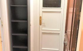 Deluxe room center